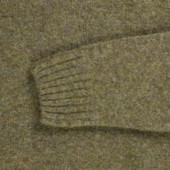 A.P.C. Lucas Jumper - Vert -Stuarts Fashion Store a p c lucas jumper vert p60797 898716 image