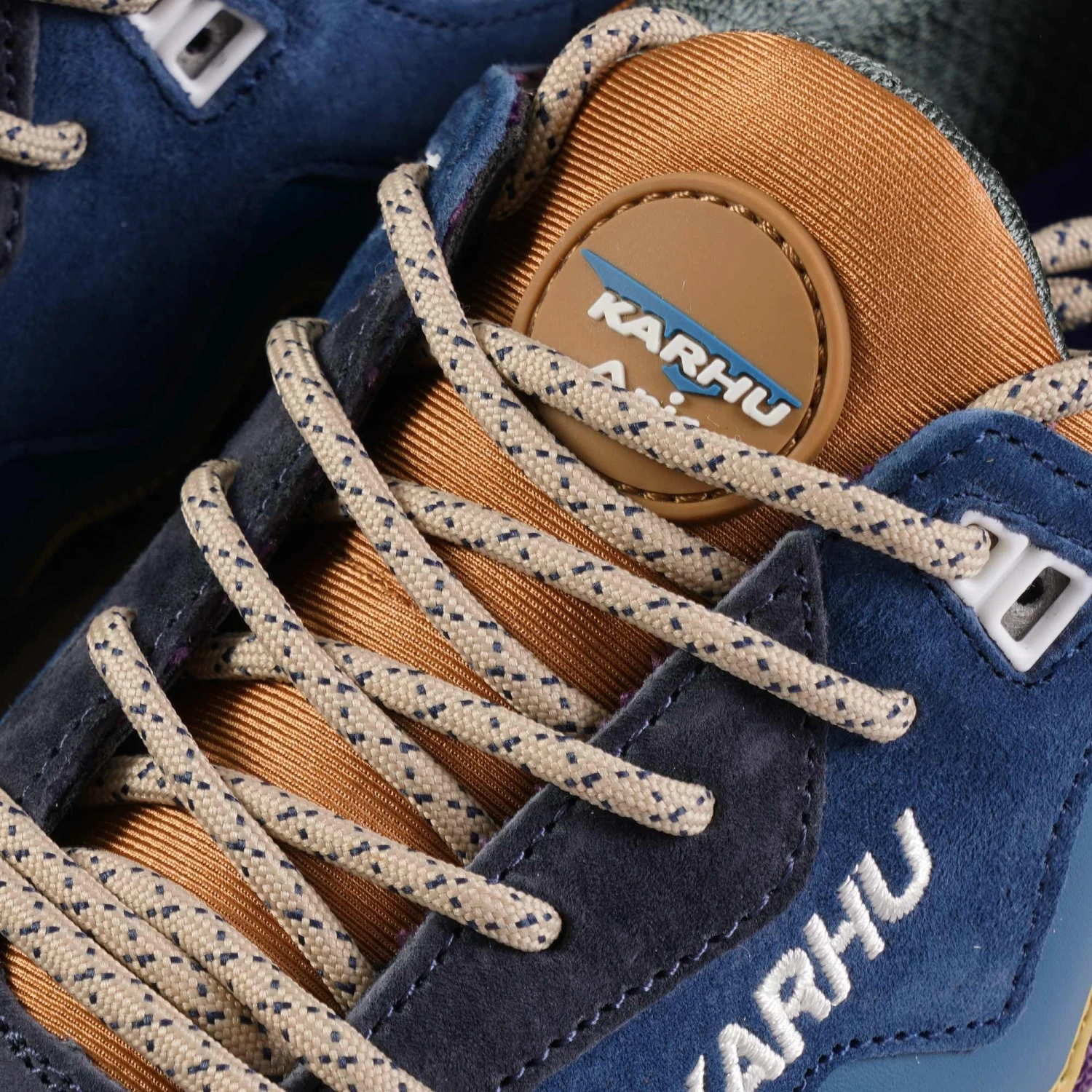 Karhu Aria 95 - Sweet Grape And Deep Lagoon 4 Karhu Aria 95 - Sweet Grape And Deep Lagoon - Image 4