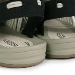 Keen Uneek - Taupe -Stuarts Fashion Store keen uneek taupe p58581 853853 image