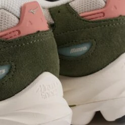 Mizuno Wave Rider B - Green 11 Mizuno Wave Rider B - Green -Stuarts Fashion Store mizuno wave rider b green p60968 902760 image