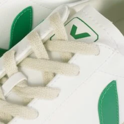 VEJA URCA CWL - White/Emeraude 9 VEJA URCA CWL - White/Emeraude -Stuarts Fashion Store veja urca cwl white emeraude p57311 829187 image