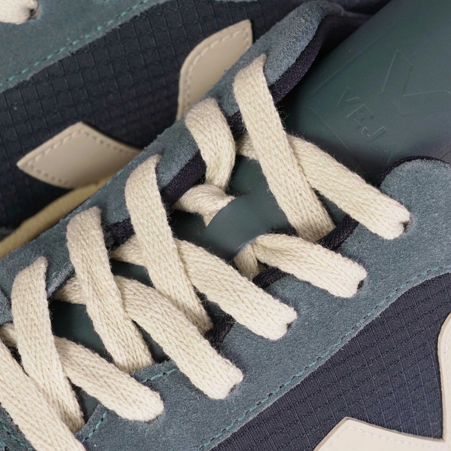 VEJA V-10 Ripstop - Nautico 4 VEJA V-10 Ripstop - Nautico - Image 4