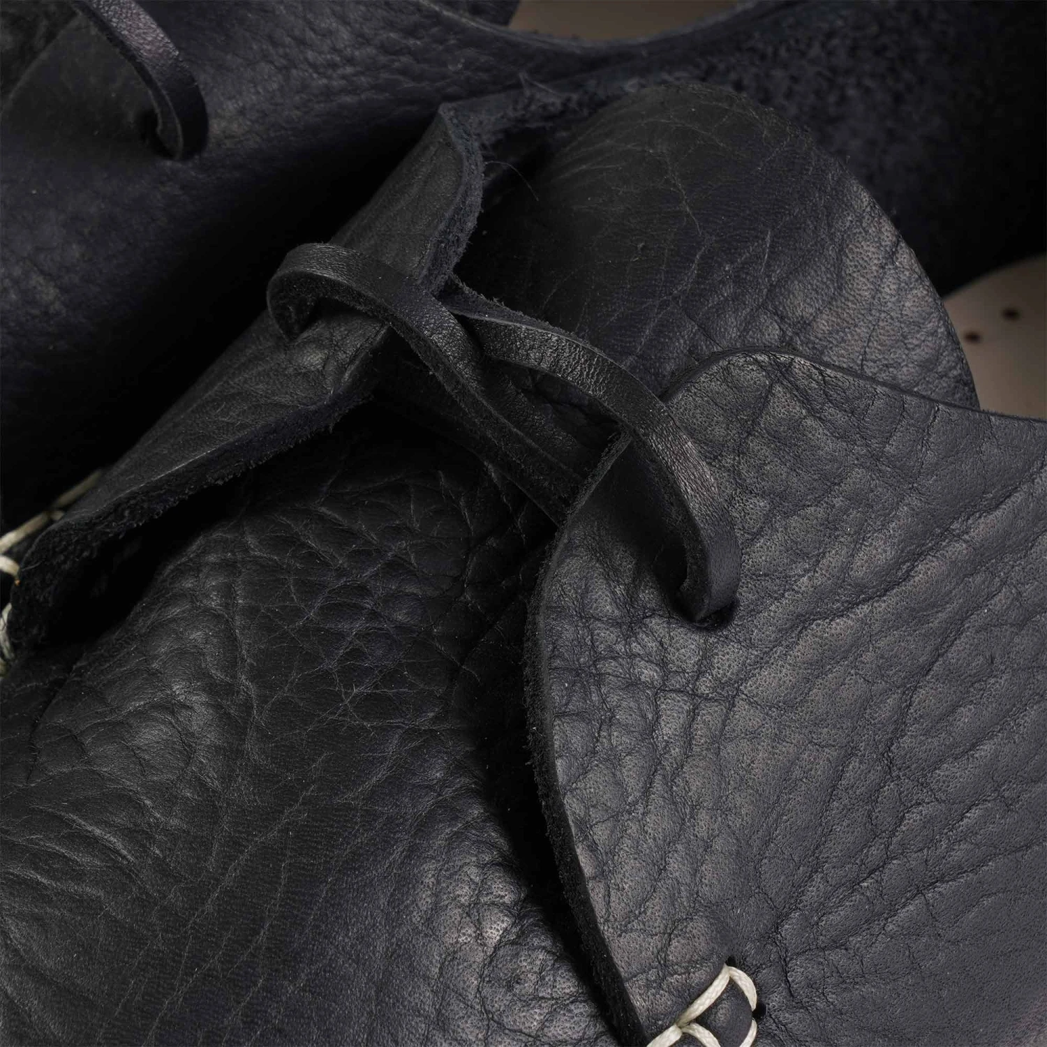 Yogi Lawson II - Black 4 Yogi Lawson II - Black - Image 4